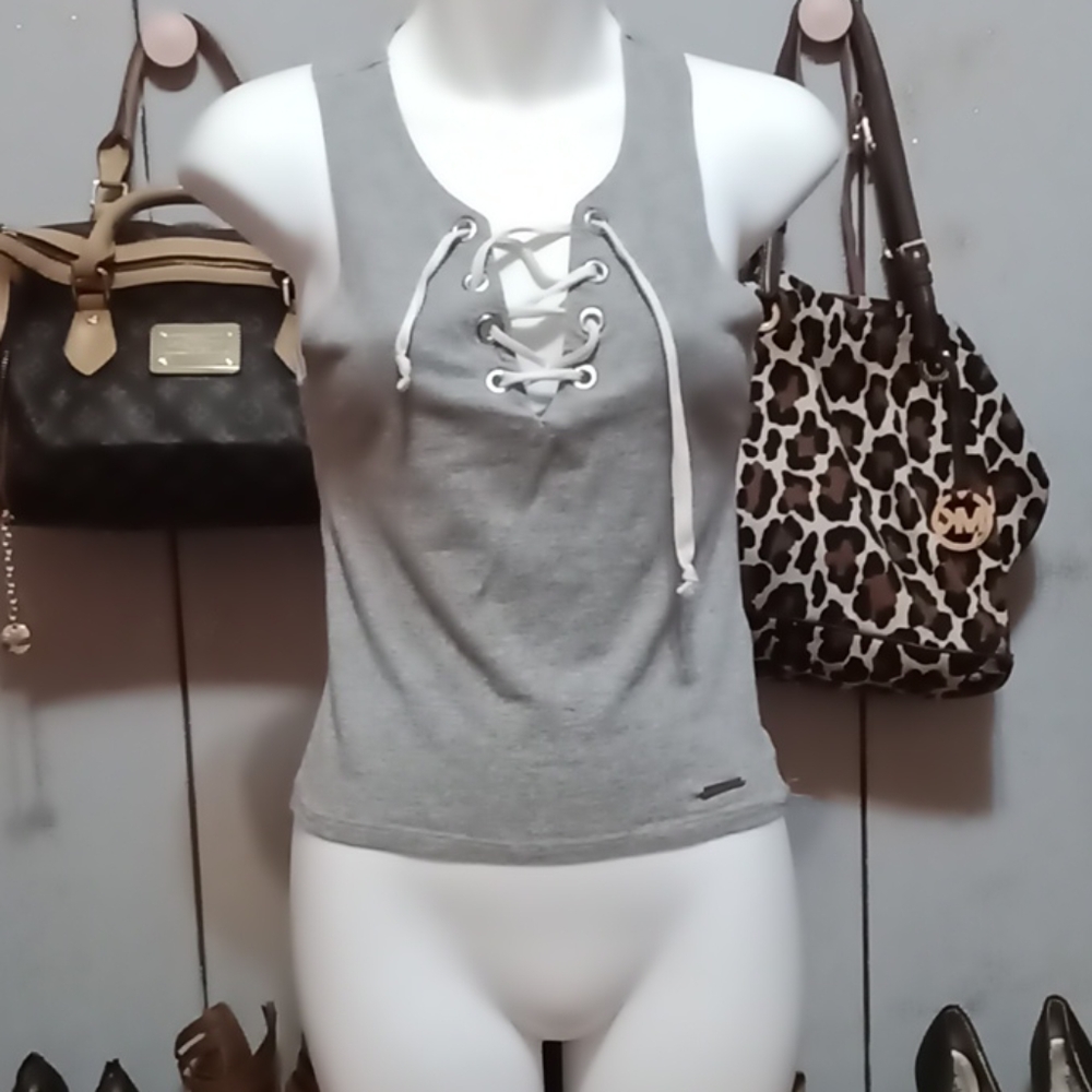 Abercrombie and Fitch top